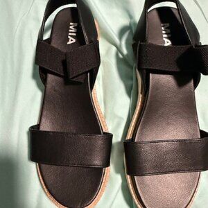 Mia Women's Black Jene Platform Round Toe Sandals sz 9 NO BOX